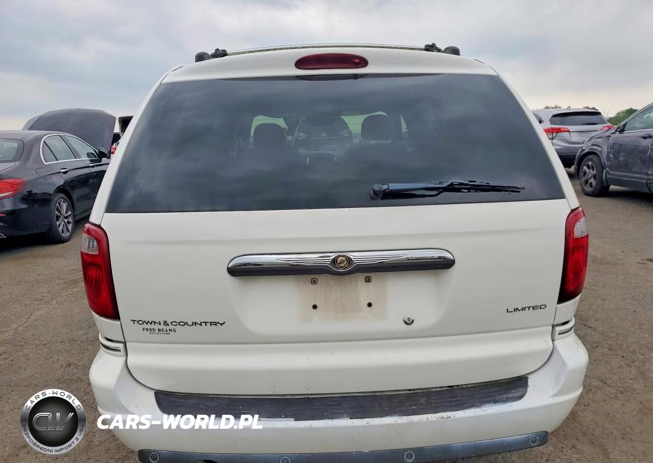 2005 Chrysler Town & Country Limited VIN:2C8GP64L95R470718 - 6