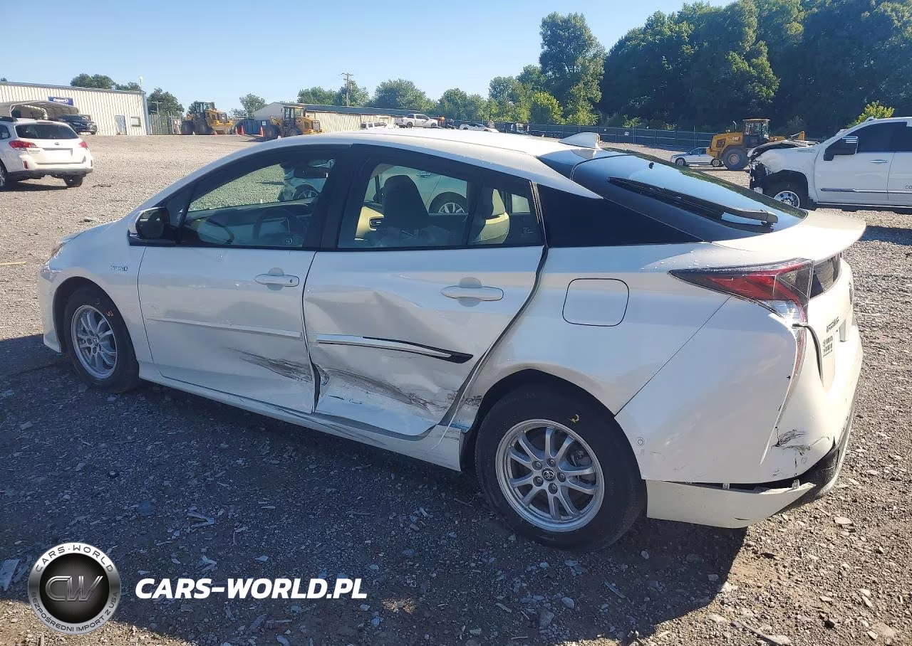 2018 Toyota Prius Two VIN:JTDKBRFUXJ3066184 - 2