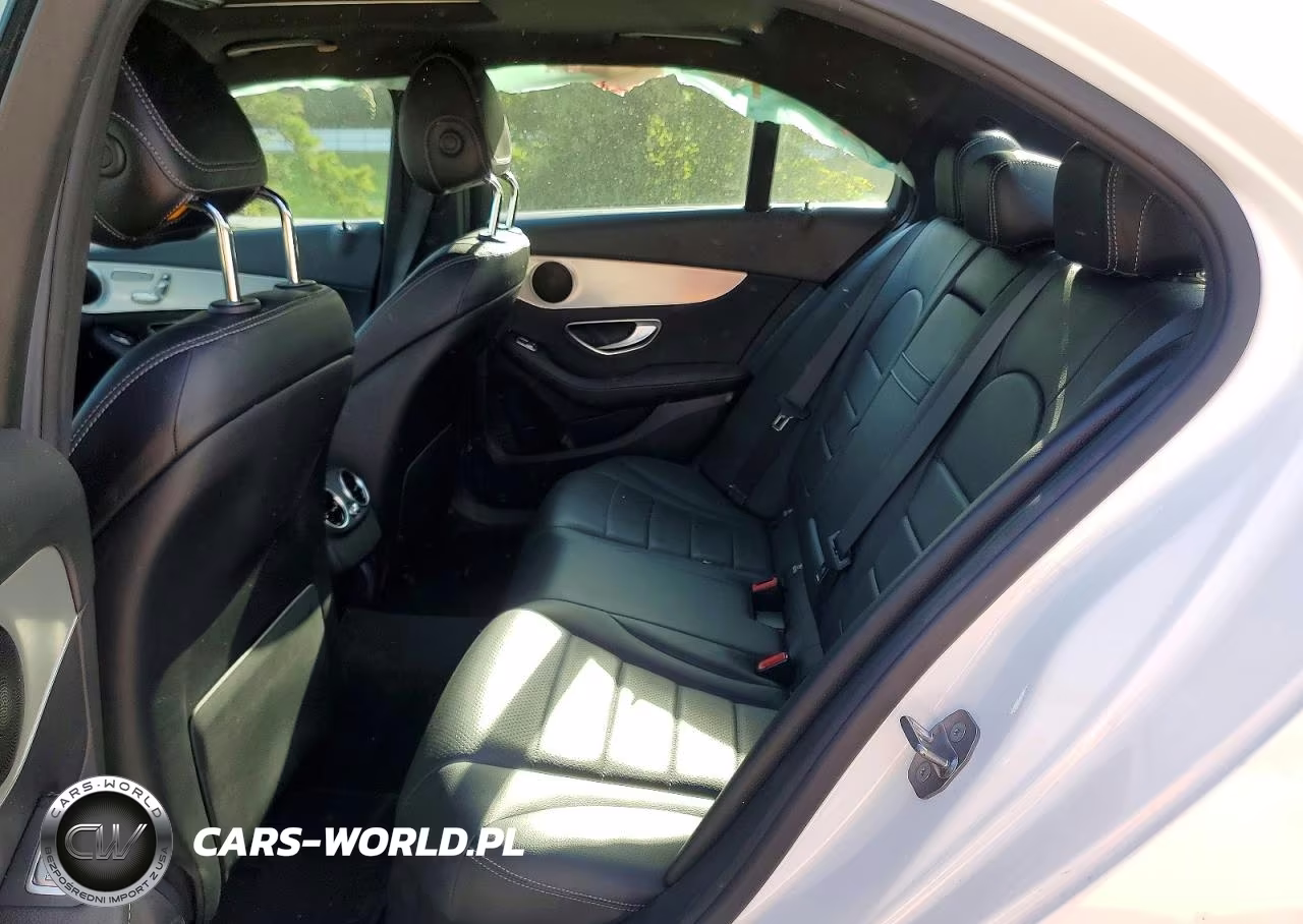 2018 Mercedes-Benz C 300 4Matic VIN:55SWF4KB5JU274925 - 10