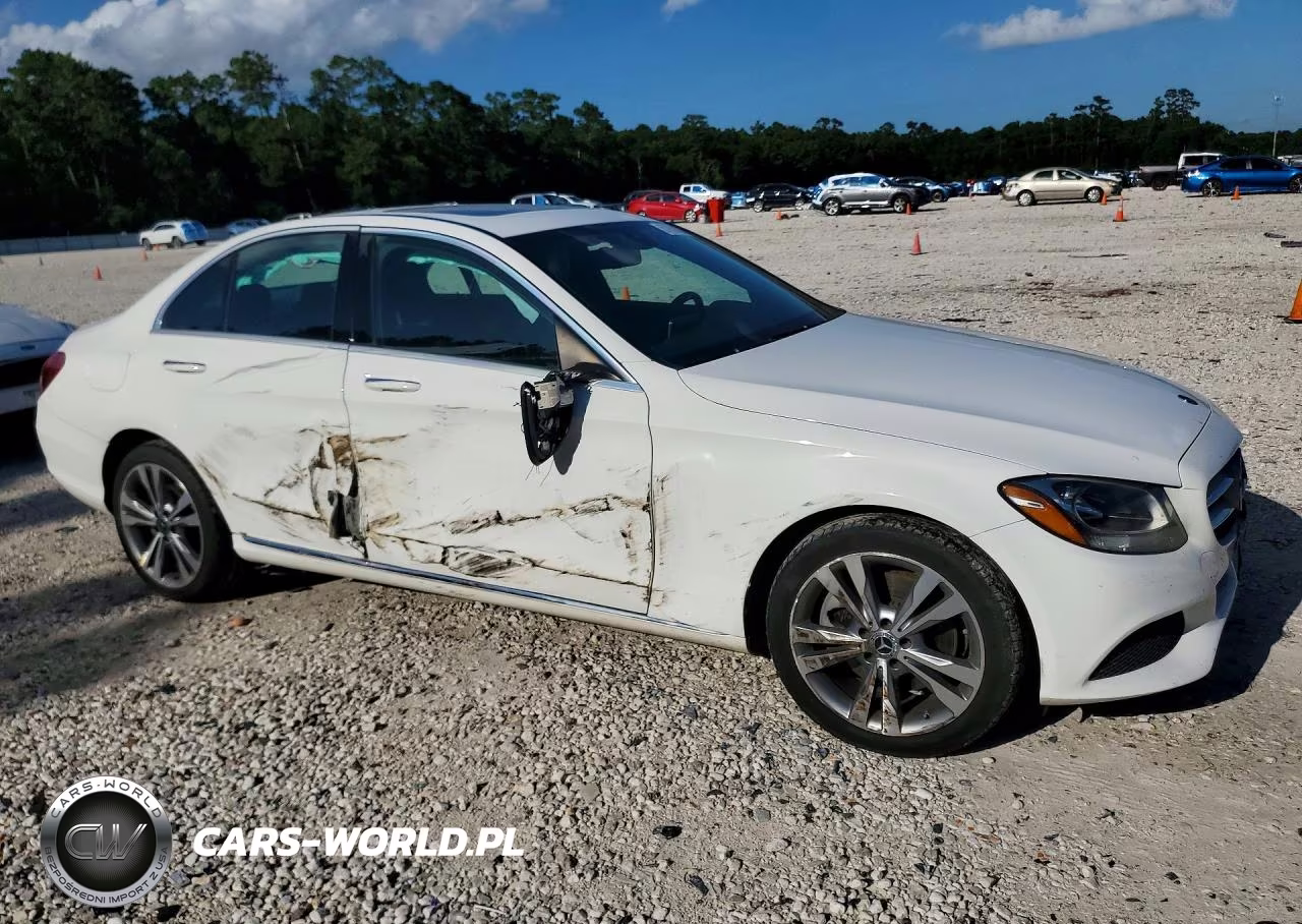 2018 Mercedes-Benz C 300 4Matic VIN:55SWF4KB5JU274925 - 4