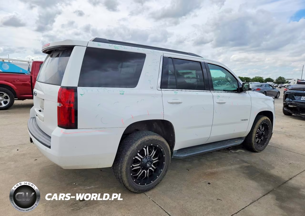 2018 Chevrolet Tahoe C1500 Lt VIN:1GNSCBKC8JR335126 - 3