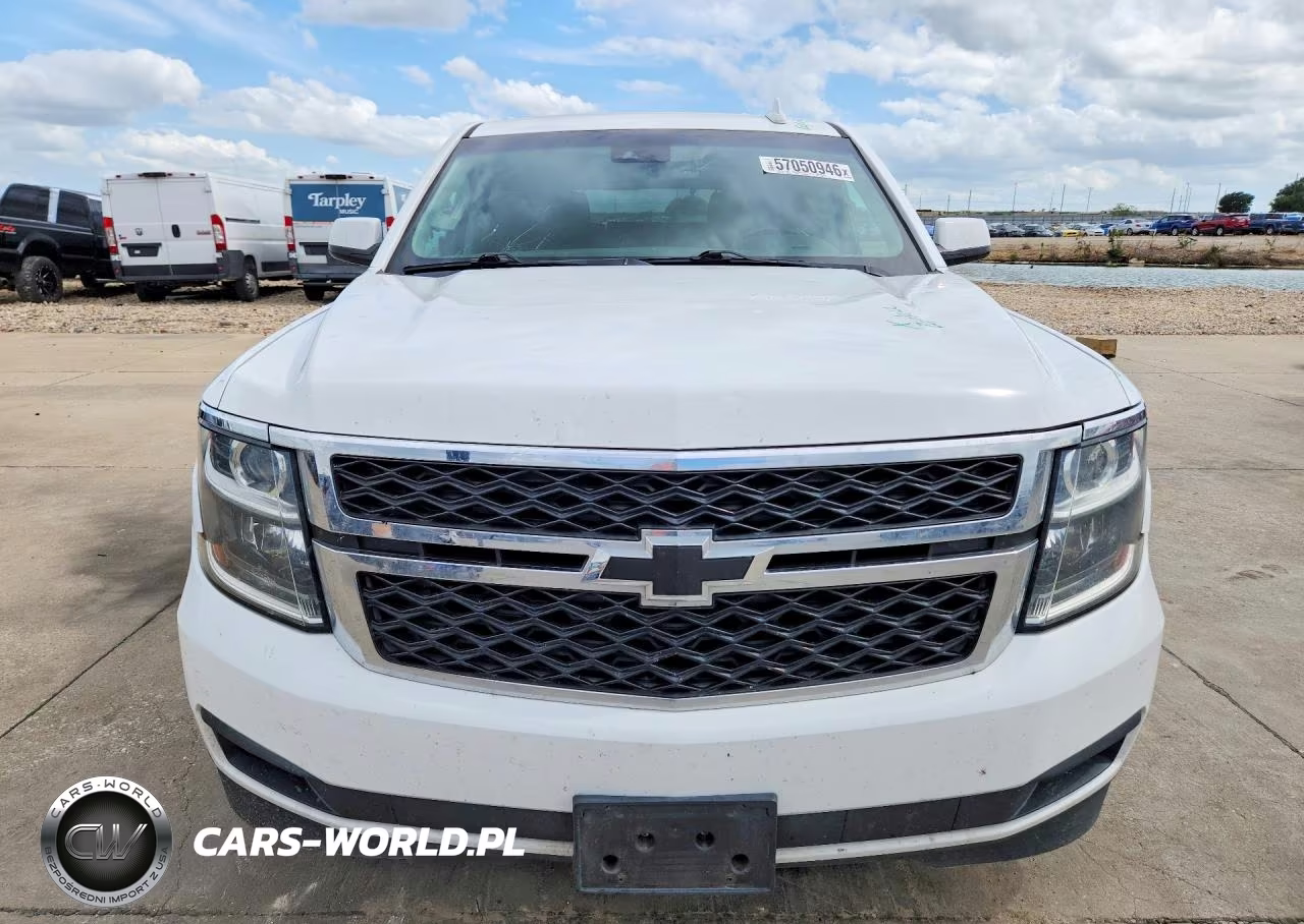 2018 Chevrolet Tahoe C1500 Lt VIN:1GNSCBKC8JR335126 - 5