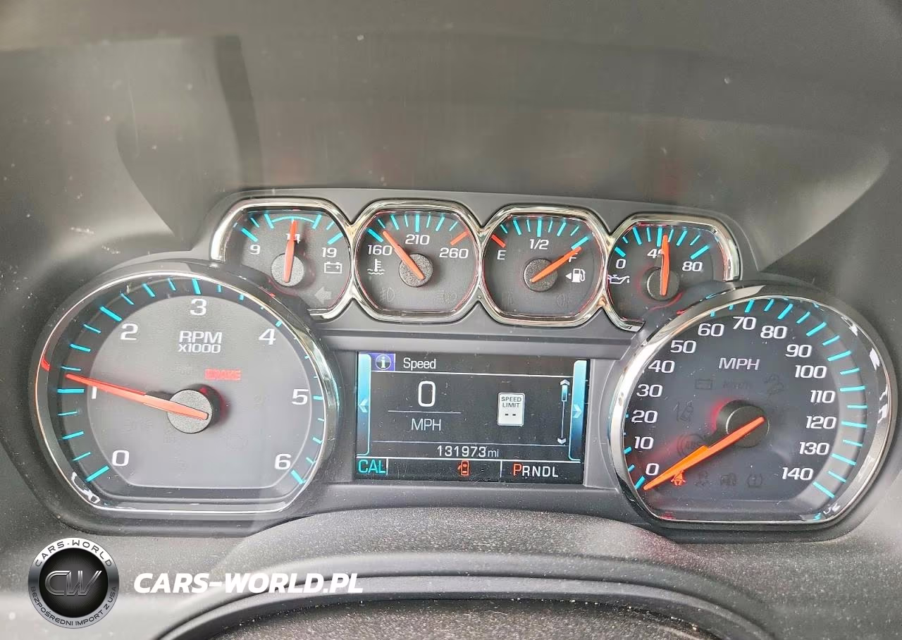 2018 Chevrolet Tahoe C1500 Lt VIN:1GNSCBKC8JR335126 - 9