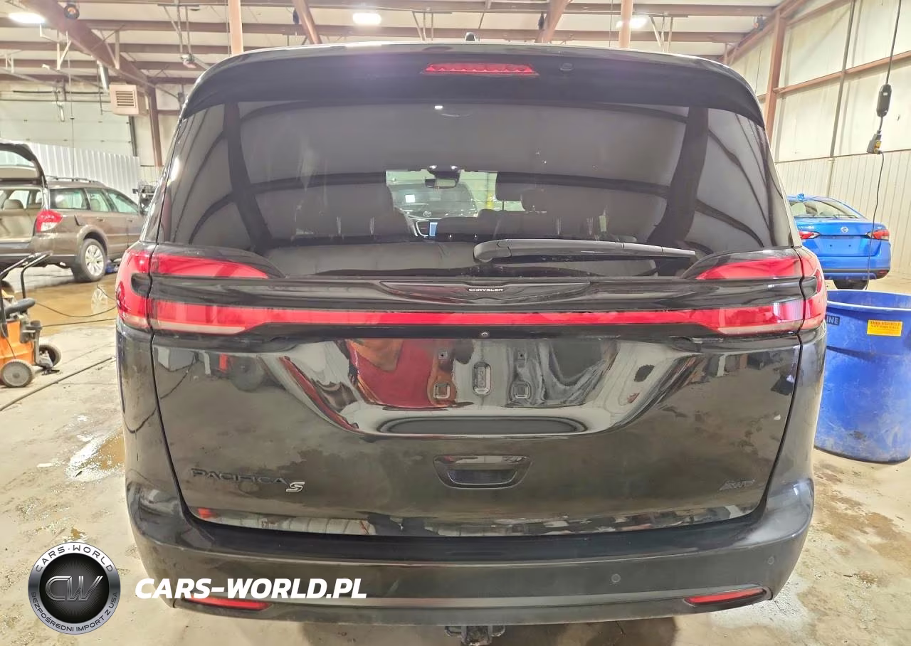 2022 Chrysler Pacifica Touring L VIN:2C4RC3BG5NR238417 - 6