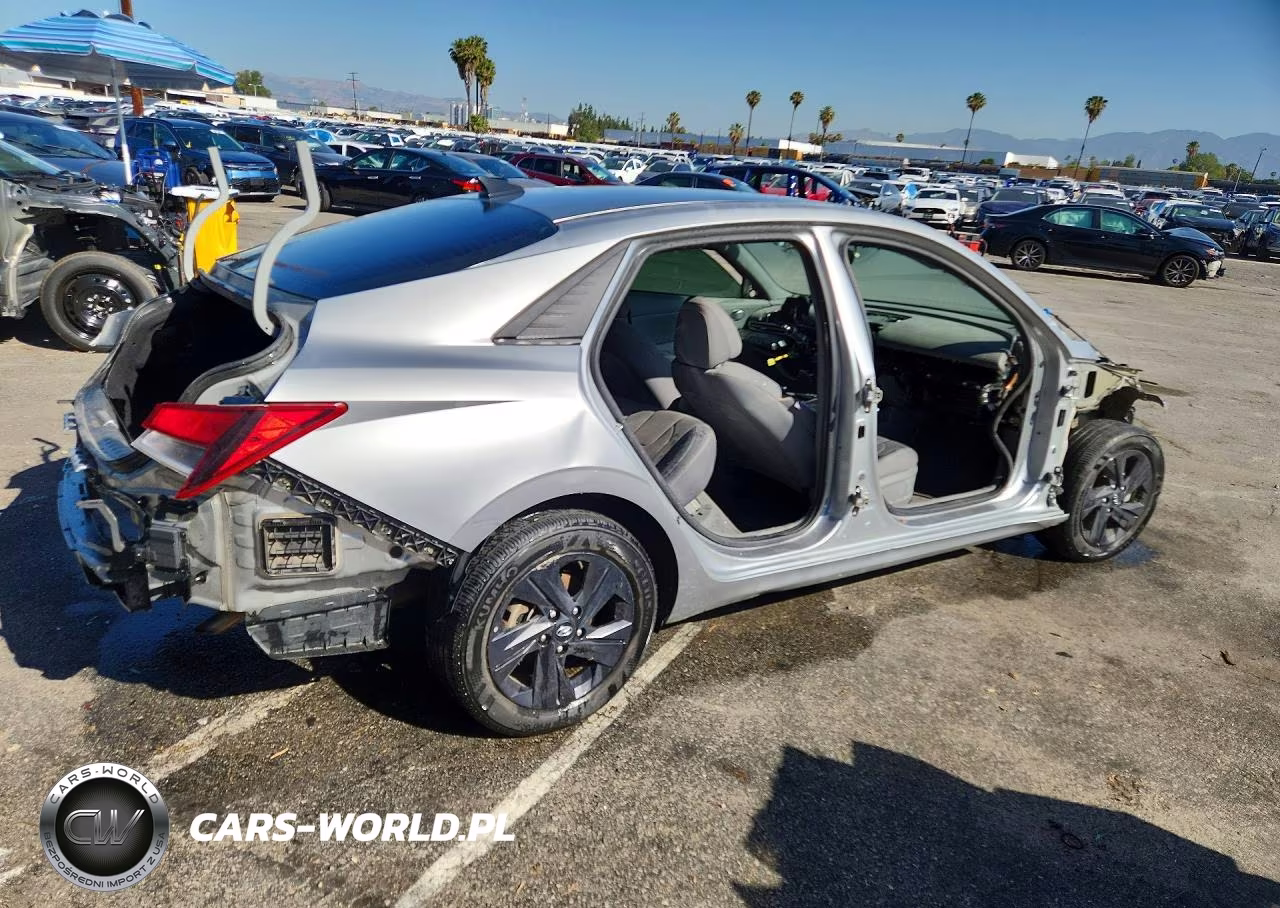 2021 Hyundai Elantra Sel VIN:5NPLM4AG5MH051717 - 3