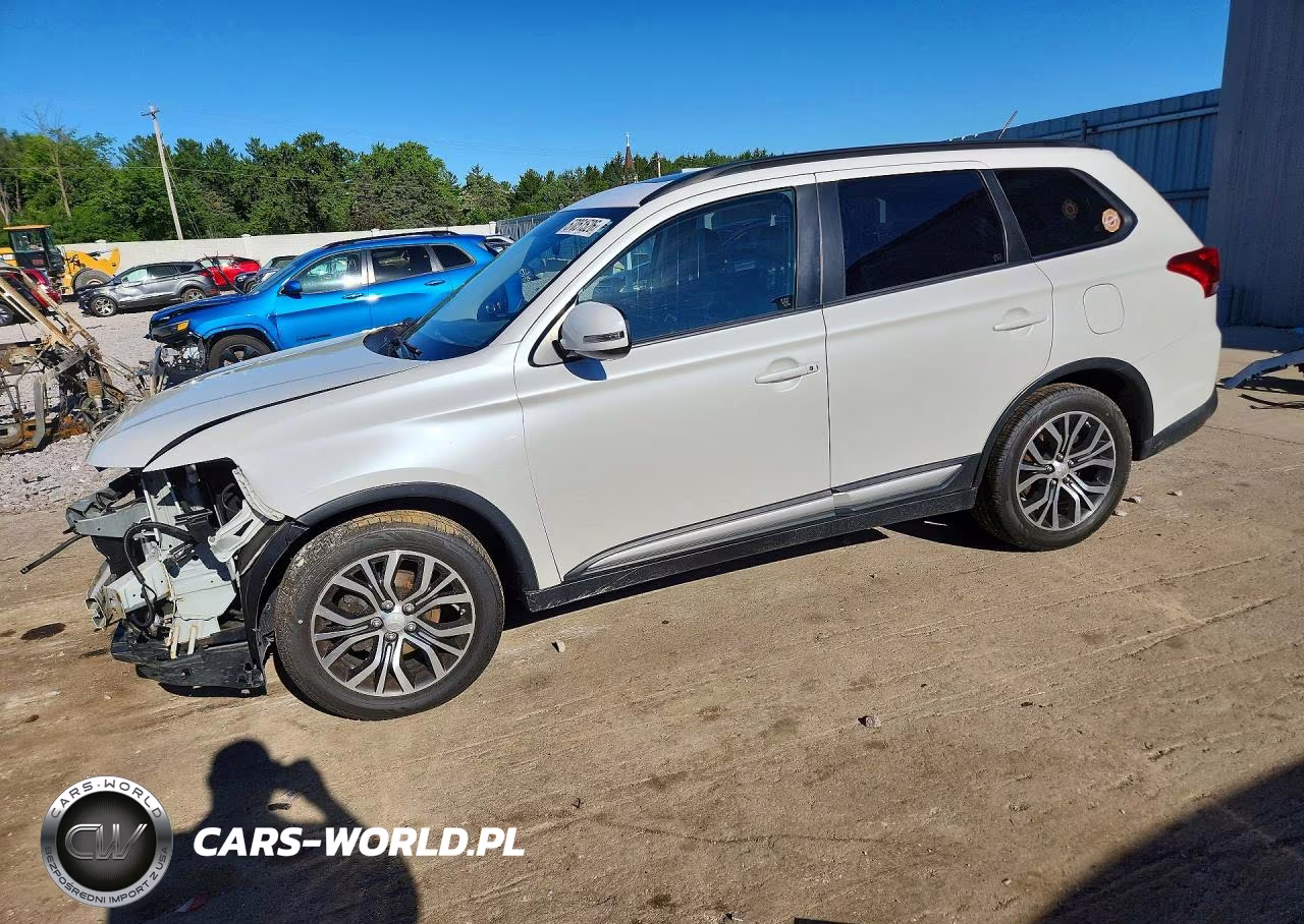 2016 Mitsubishi Outlander Se – zdjęcie 1 z 14