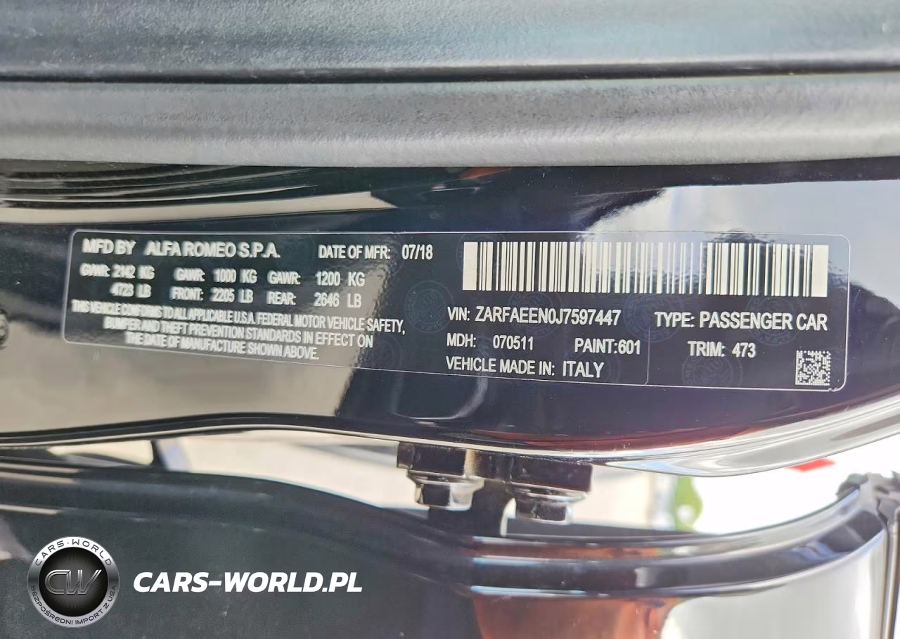 2018 Alfa Romeo Giulia Ti Q4 VIN:ZARFAEEN0J7597447 - 13