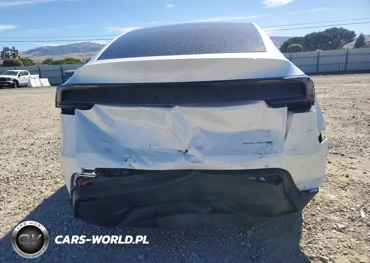 2026 Tesla Model Y VIN:7SAYGDEE8TF338880 - 6