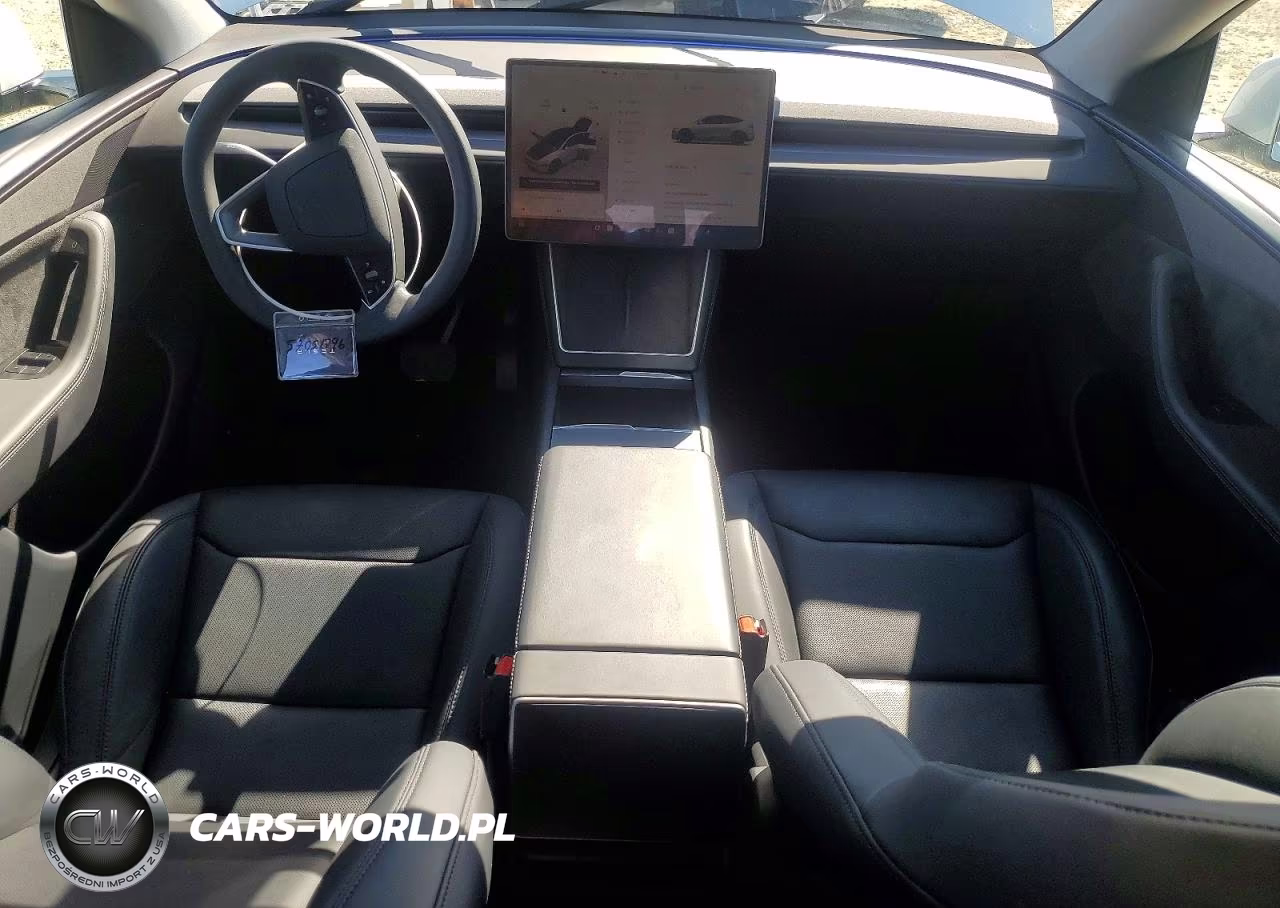 2026 Tesla Model Y VIN:7SAYGDEE8TF338880 - 8