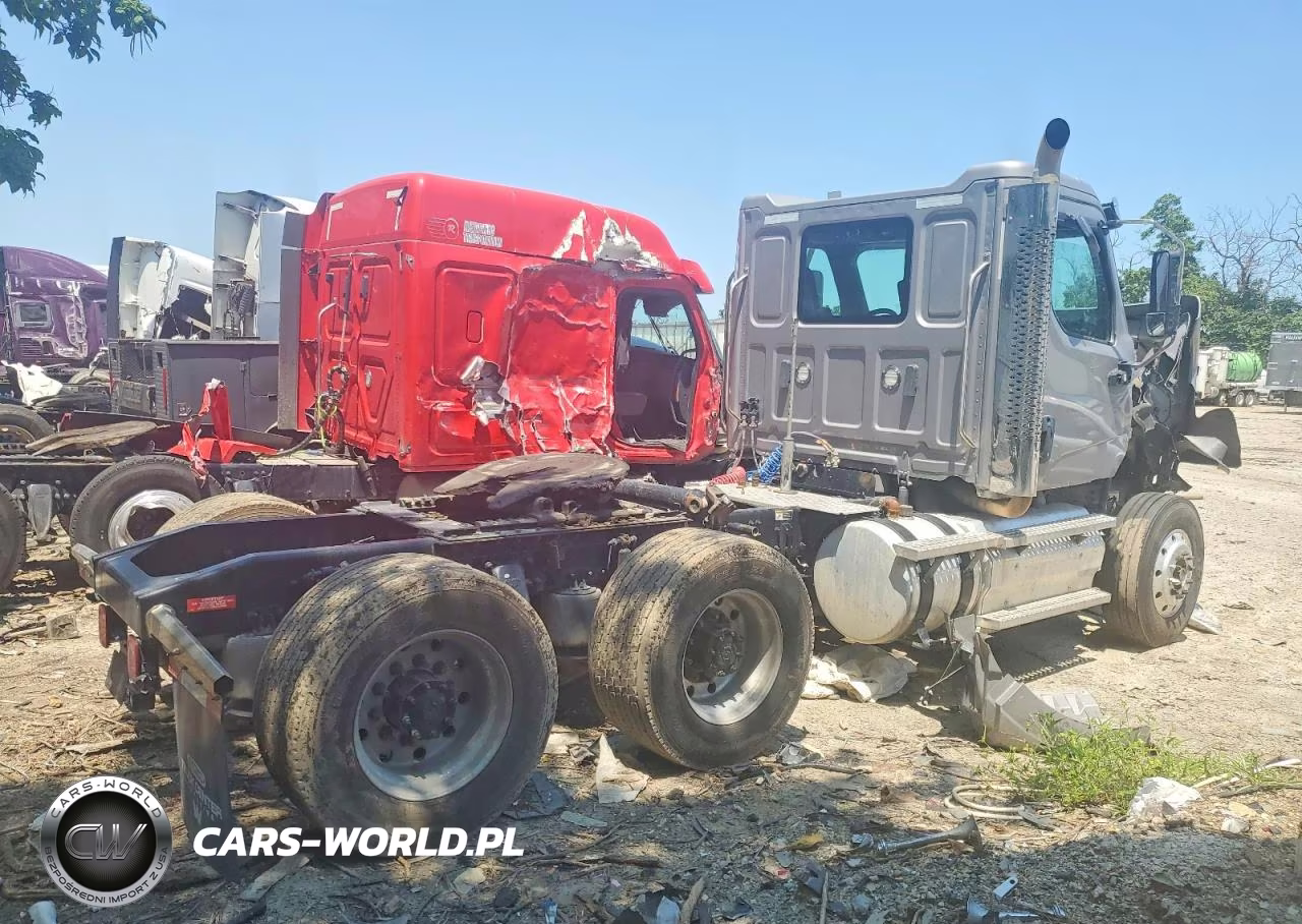 2023 Western Star 47X Chassis Semi Truck VIN:5KJJBPFM4PLUK1622 - 4