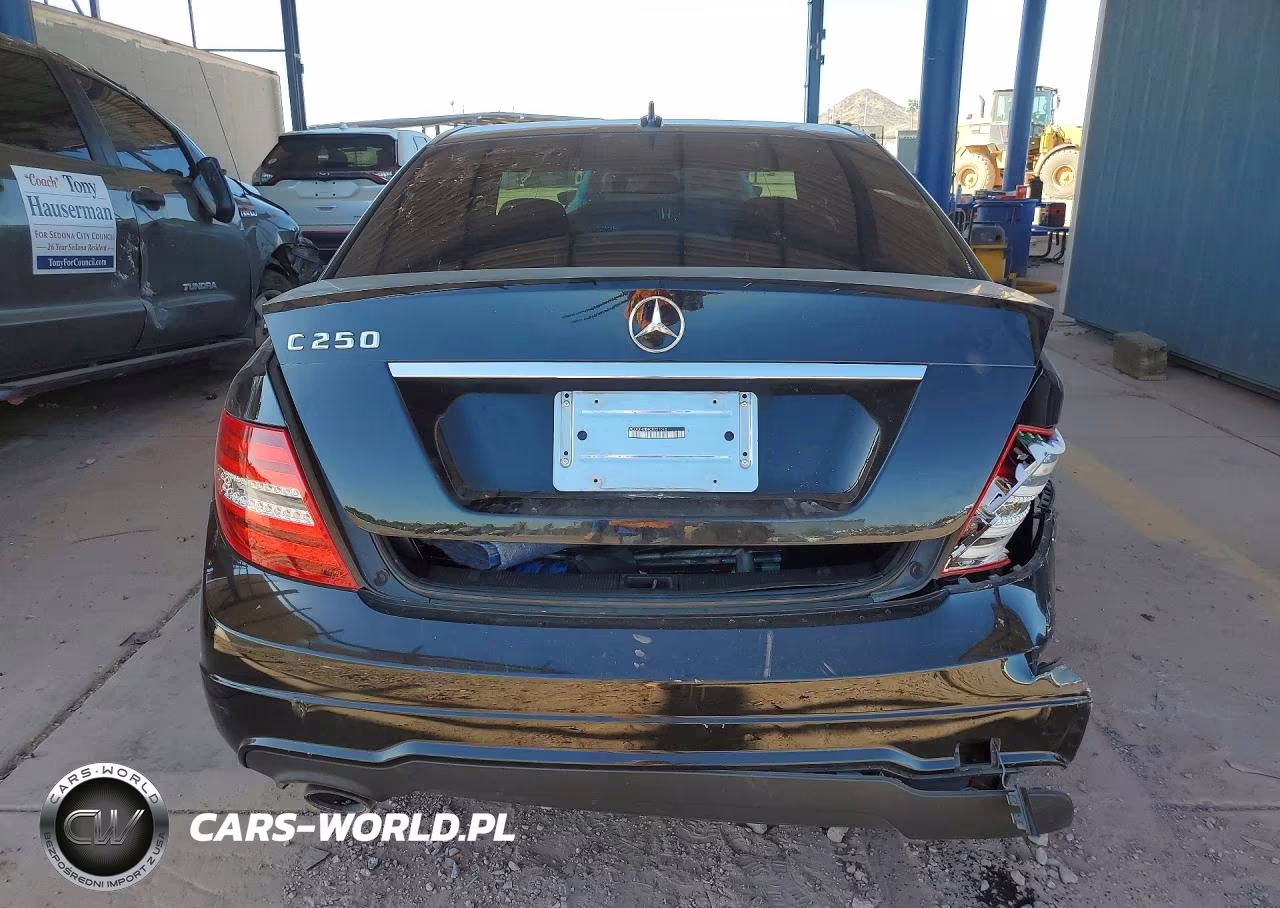 2012 Mercedes-Benz C 250 VIN:WDDGF4HB4CR221018 - 6