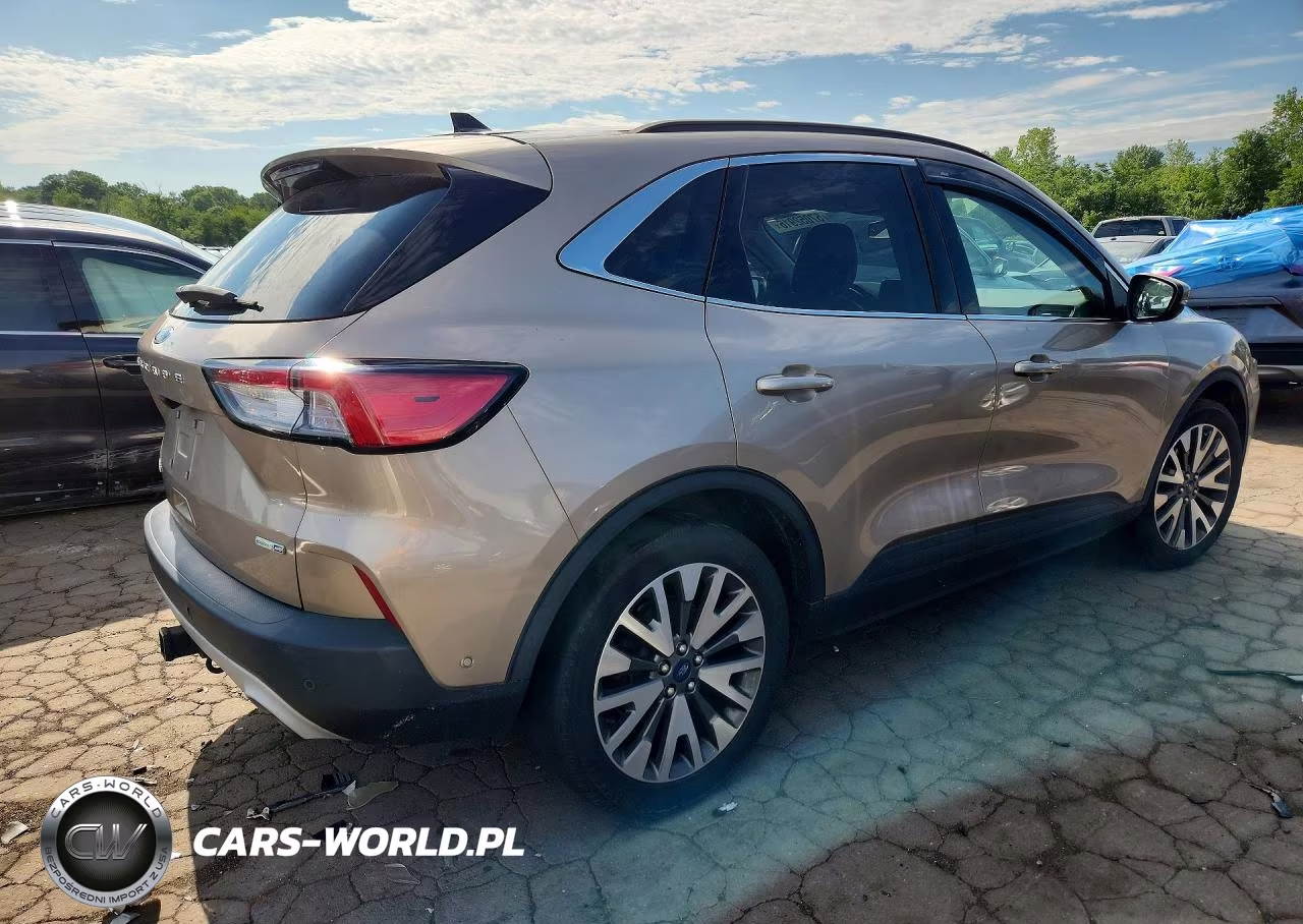 2020 Ford Escape Titanium VIN:1FMCU9J99LUA64551 - 3