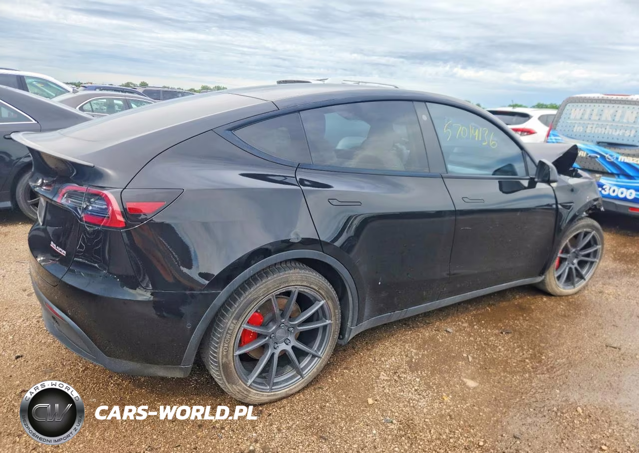 2021 Tesla Model Y VIN:5YJYGDEF9MF301411 - 3