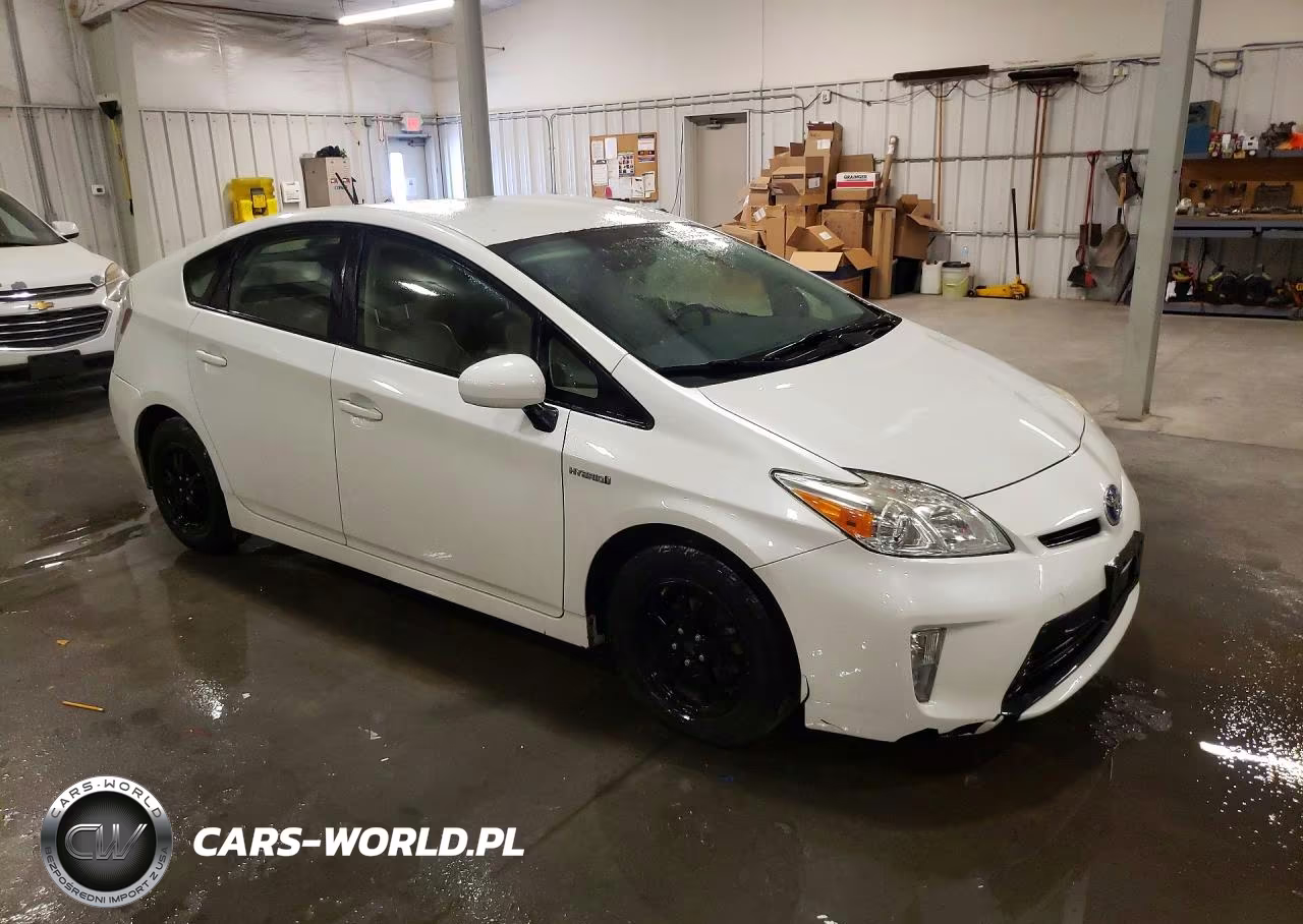 2013 Toyota Prius VIN:JTDKN3DU2D1626349 - 4
