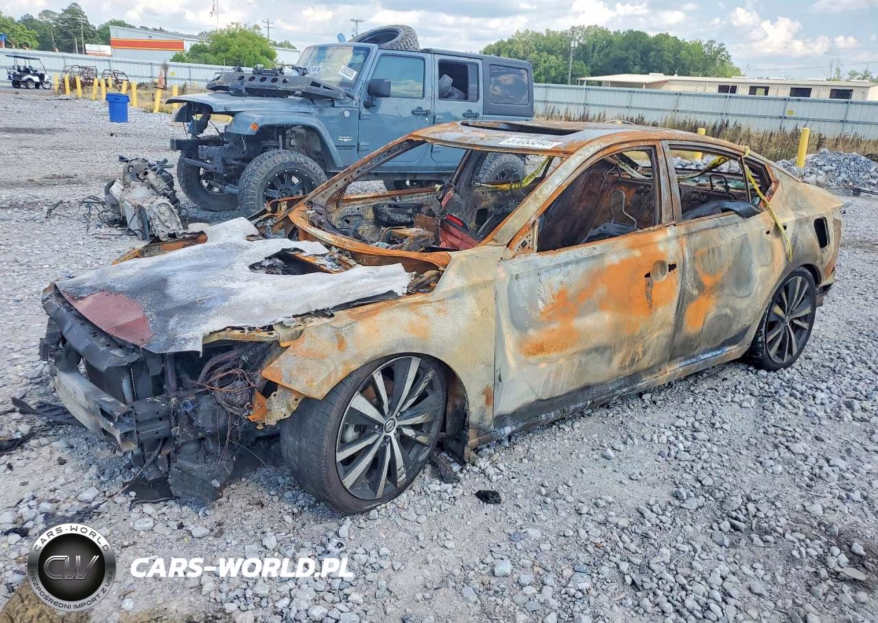 2021 Nissan Altima Sr – zdjęcie 1 z 11