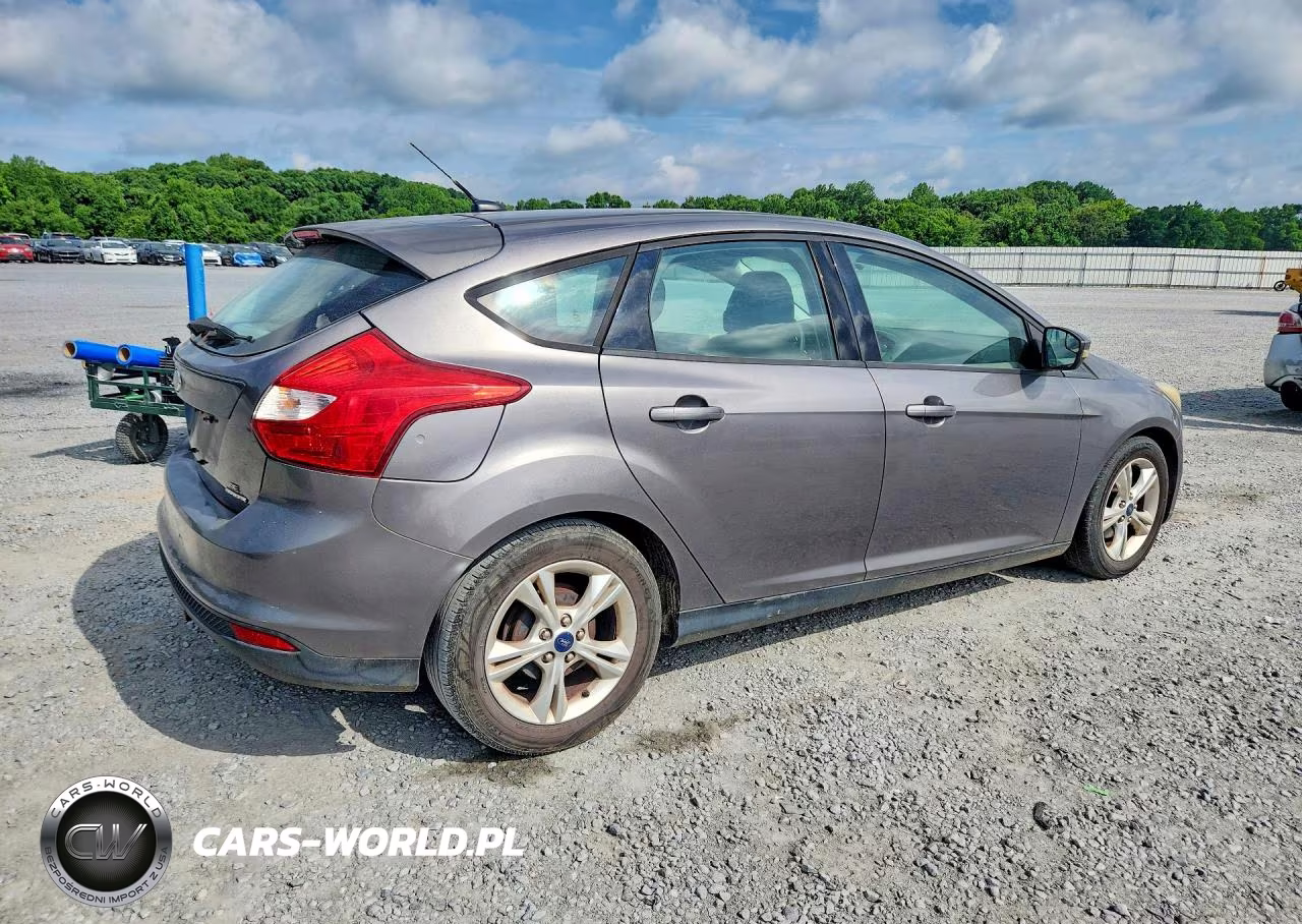 2014 Ford Focus Se VIN:1FADP3K28EL274703 - 3