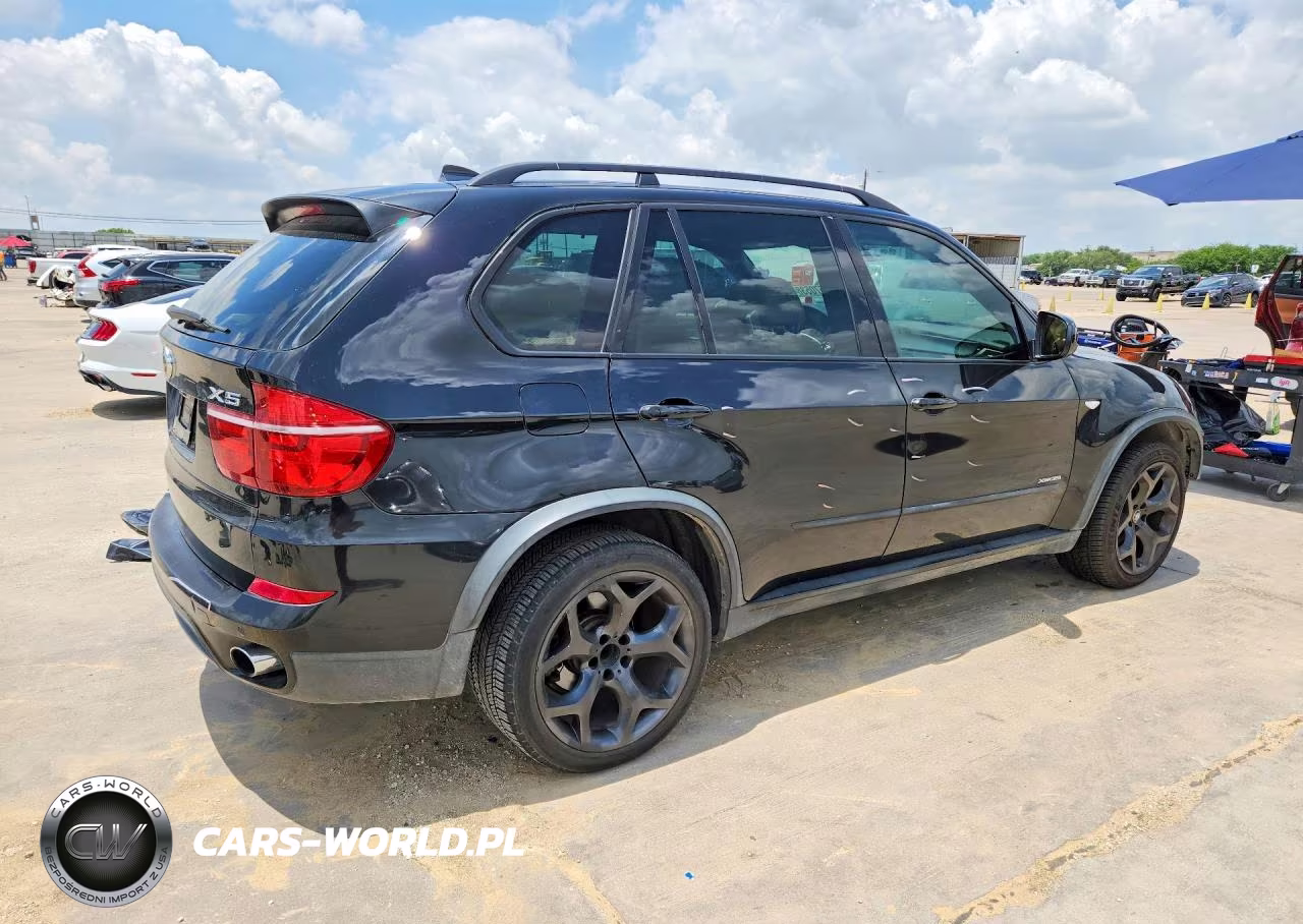 2013 BMW X5 xDrive35I VIN:5UXZV4C52D0B01331 - 3