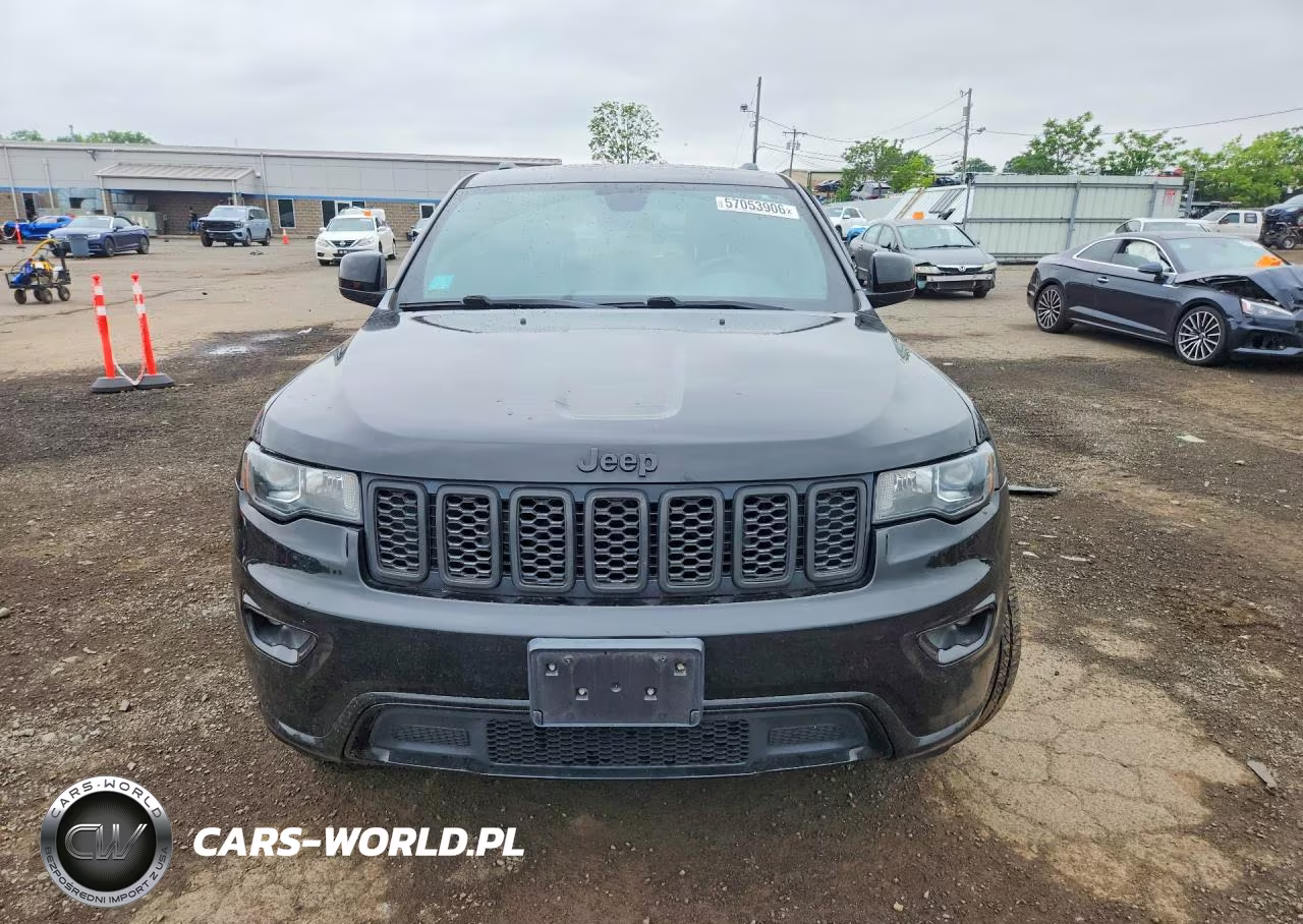 2018 Jeep Grand Cherokee Laredo VIN:1C4RJFAG9JC204136 - 5