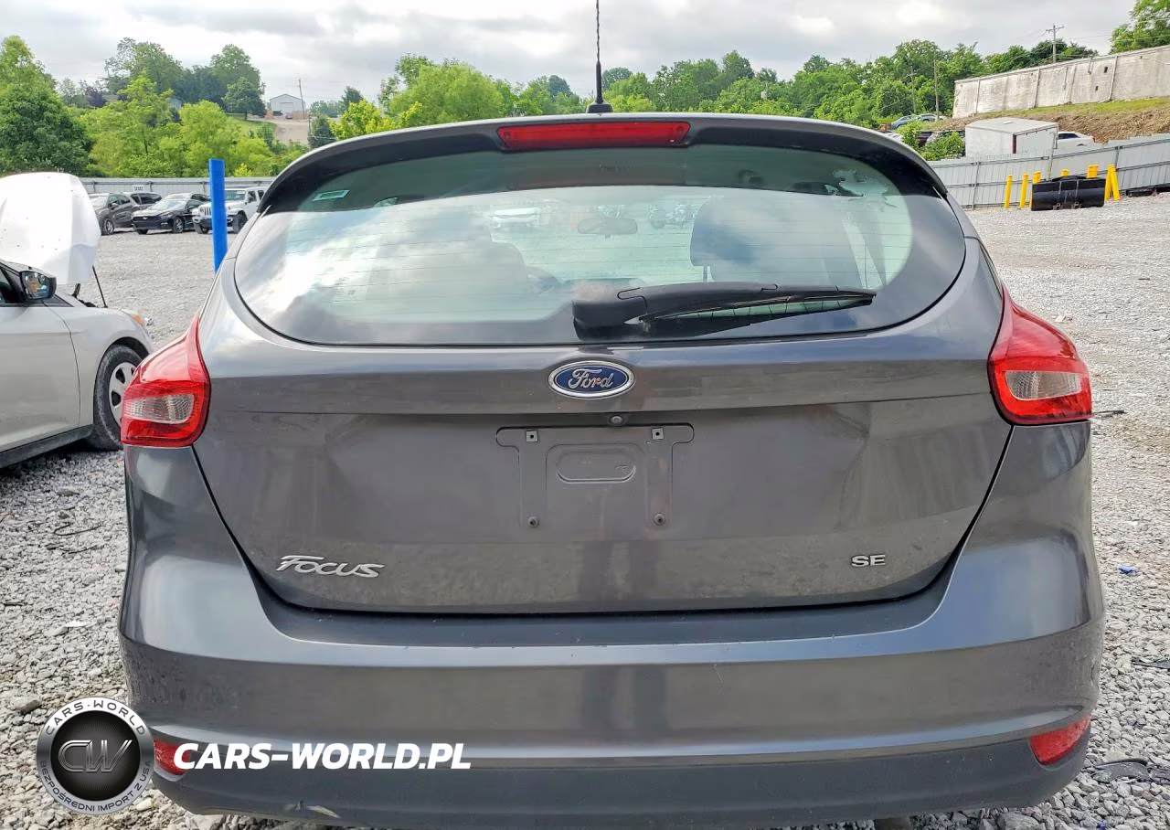 2018 Ford Focus Se VIN:1FADP3K27JL252279 - 6