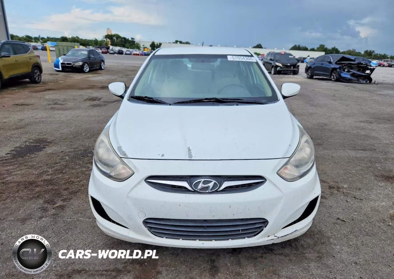 2014 Hyundai Accent Gls VIN:KMHCT4AE4EU715915 - 5