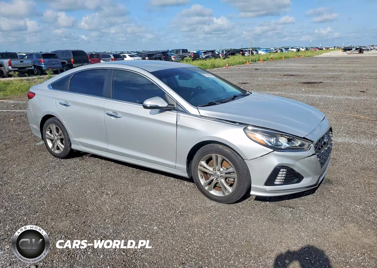 2018 Hyundai Sonata Sel+ VIN:5NPE34AF6JH714131 - 4