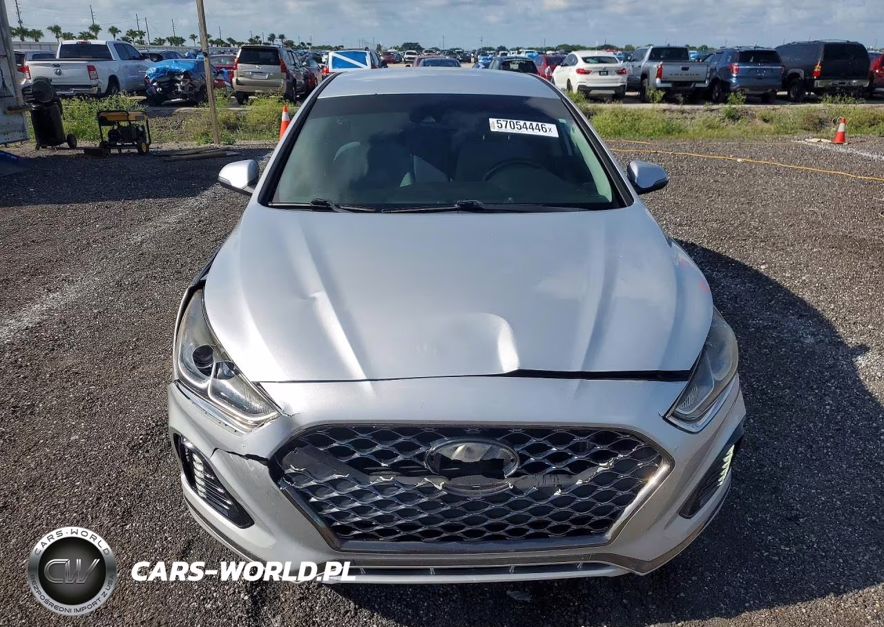 2018 Hyundai Sonata Sel+ VIN:5NPE34AF6JH714131 - 5