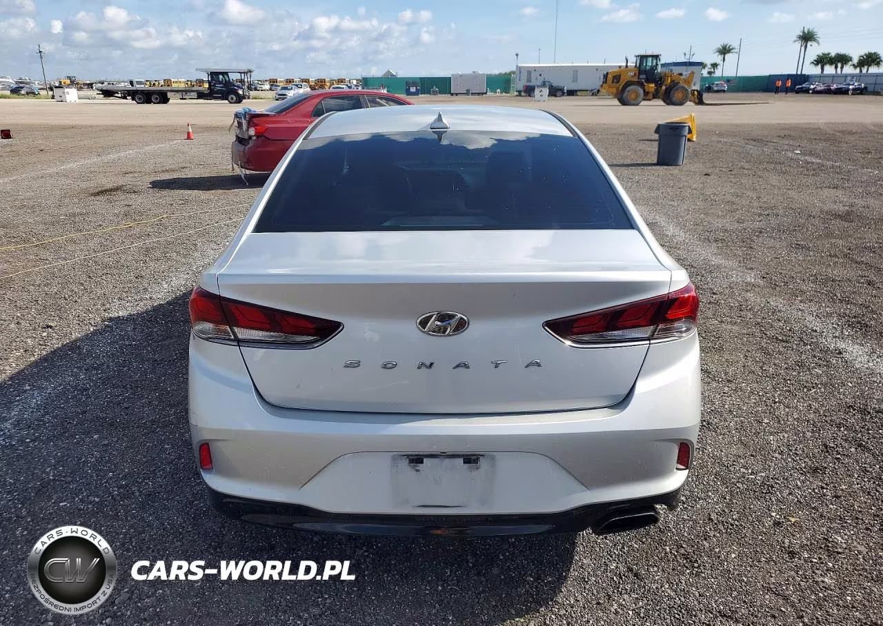 2018 Hyundai Sonata Sel+ VIN:5NPE34AF6JH714131 - 6