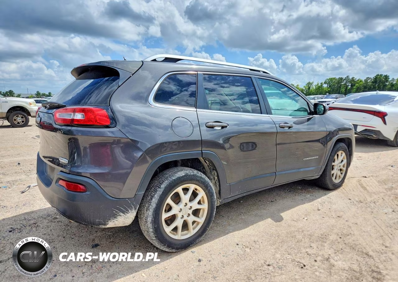 2014 Jeep Cherokee Latitude VIN:1C4PJMCS9EW284457 - 3
