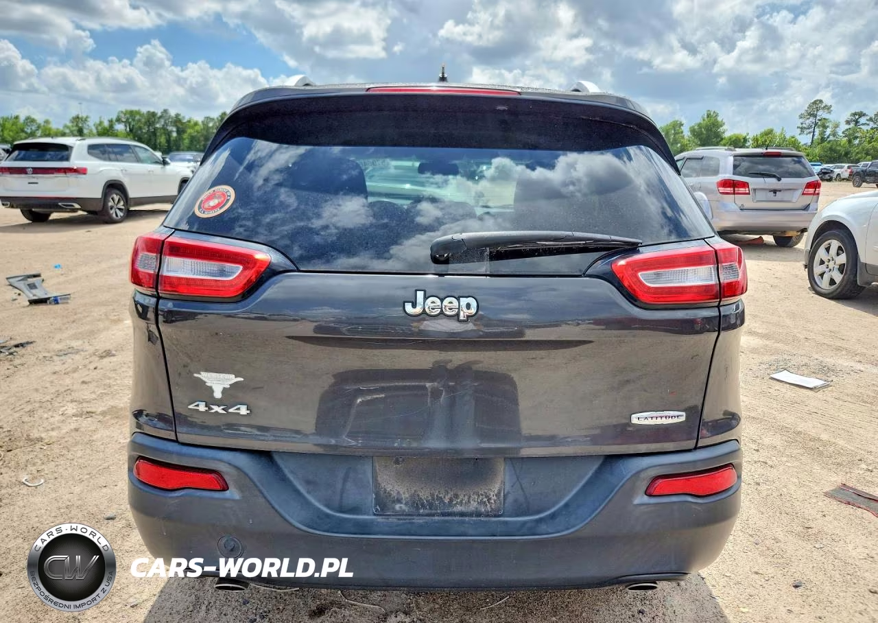 2014 Jeep Cherokee Latitude VIN:1C4PJMCS9EW284457 - 6