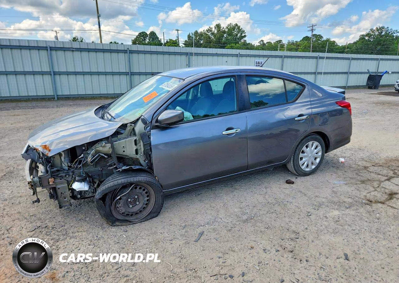 2019 Nissan Versa Sv
