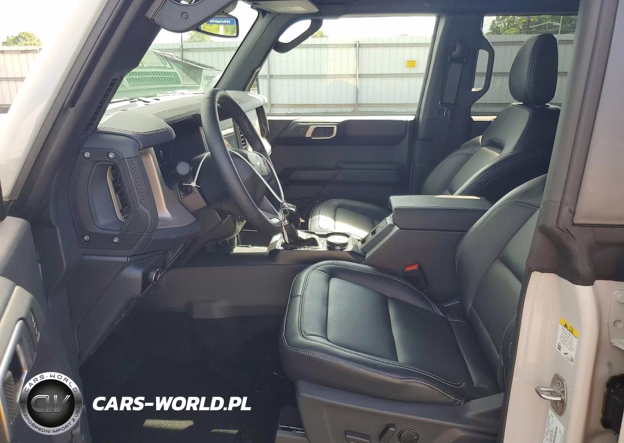 2026 Ford Bronco Outer Banks VIN:1FMEE8BP1TLA54180 - 7
