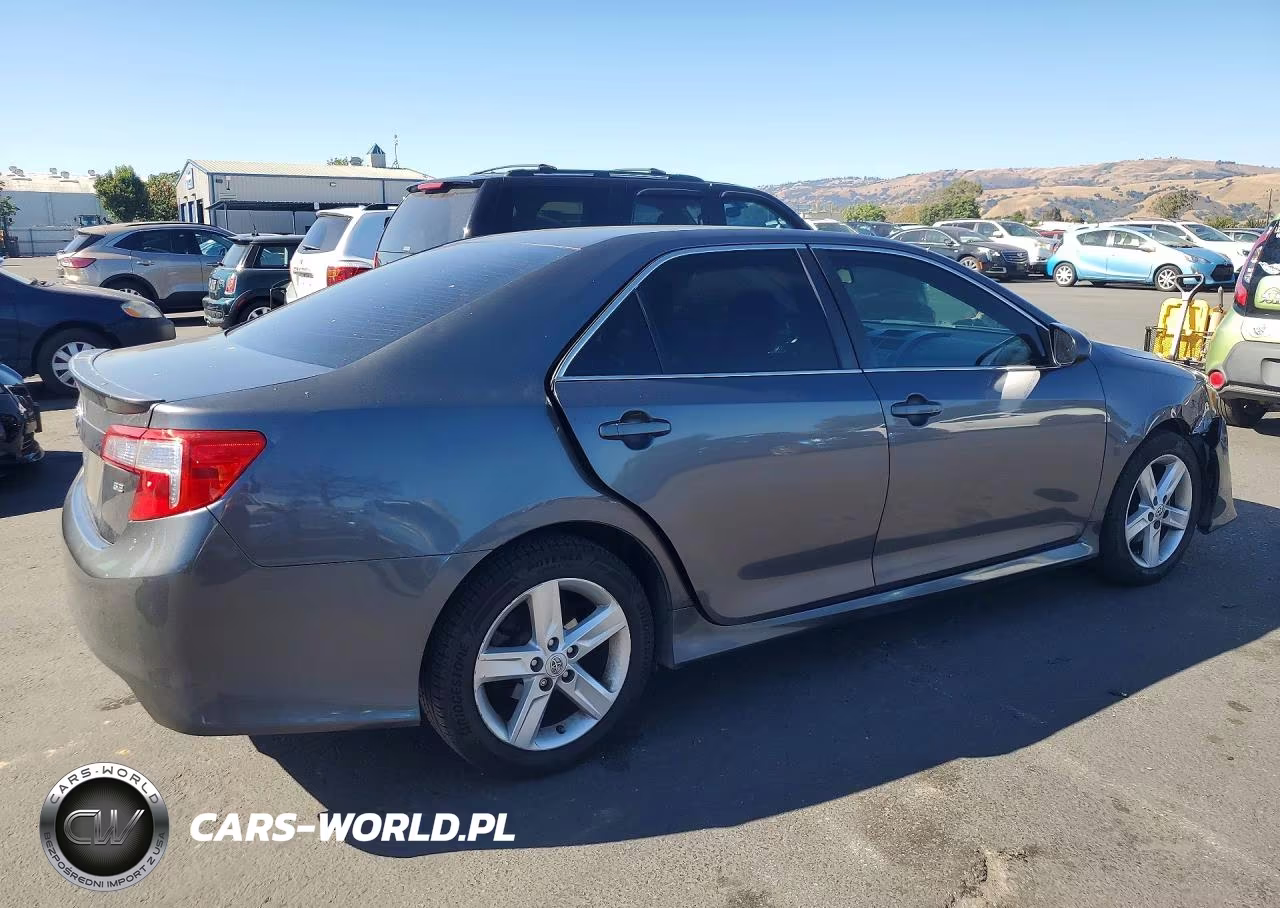 2013 Toyota Camry Se VIN:4T1BF1FK7DU276675 - 3