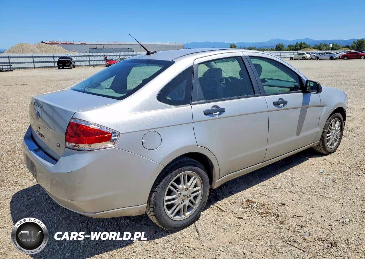 2009 Ford Focus Se VIN:1FAHP35NX9W131571 - 3