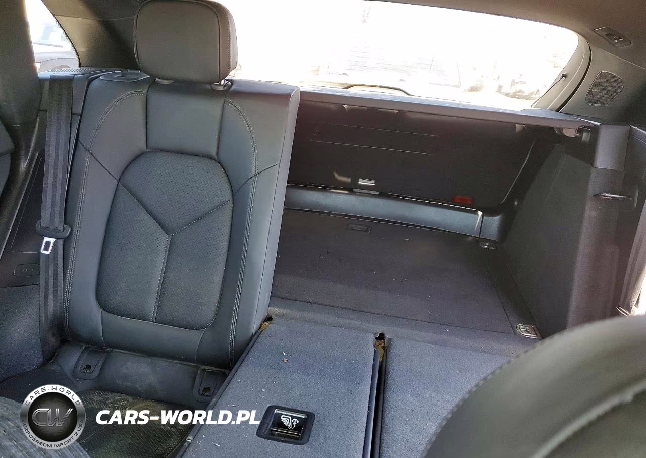 2022 Porsche Macan S VIN:WP1AG2A57NLB21473 - 10