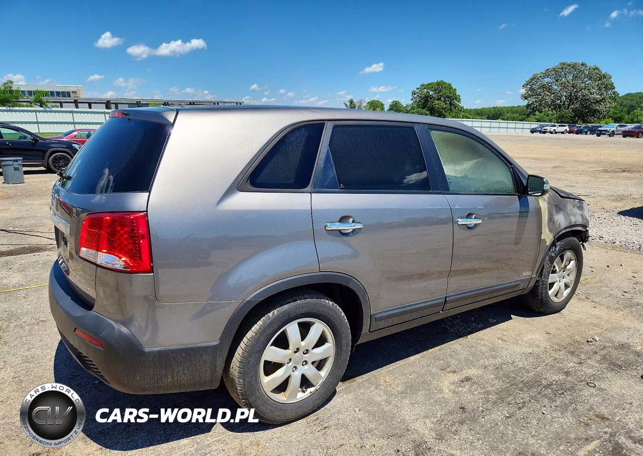2012 Kia Sorento Lx VIN:5XYKTDA67CG287801 - 3