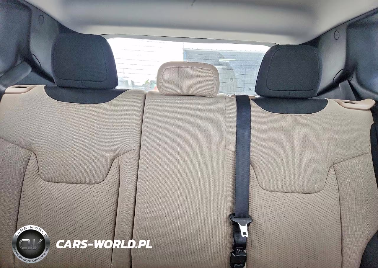 2015 Jeep Renegade Latitude VIN:ZACCJABT0FPB66668 - 10