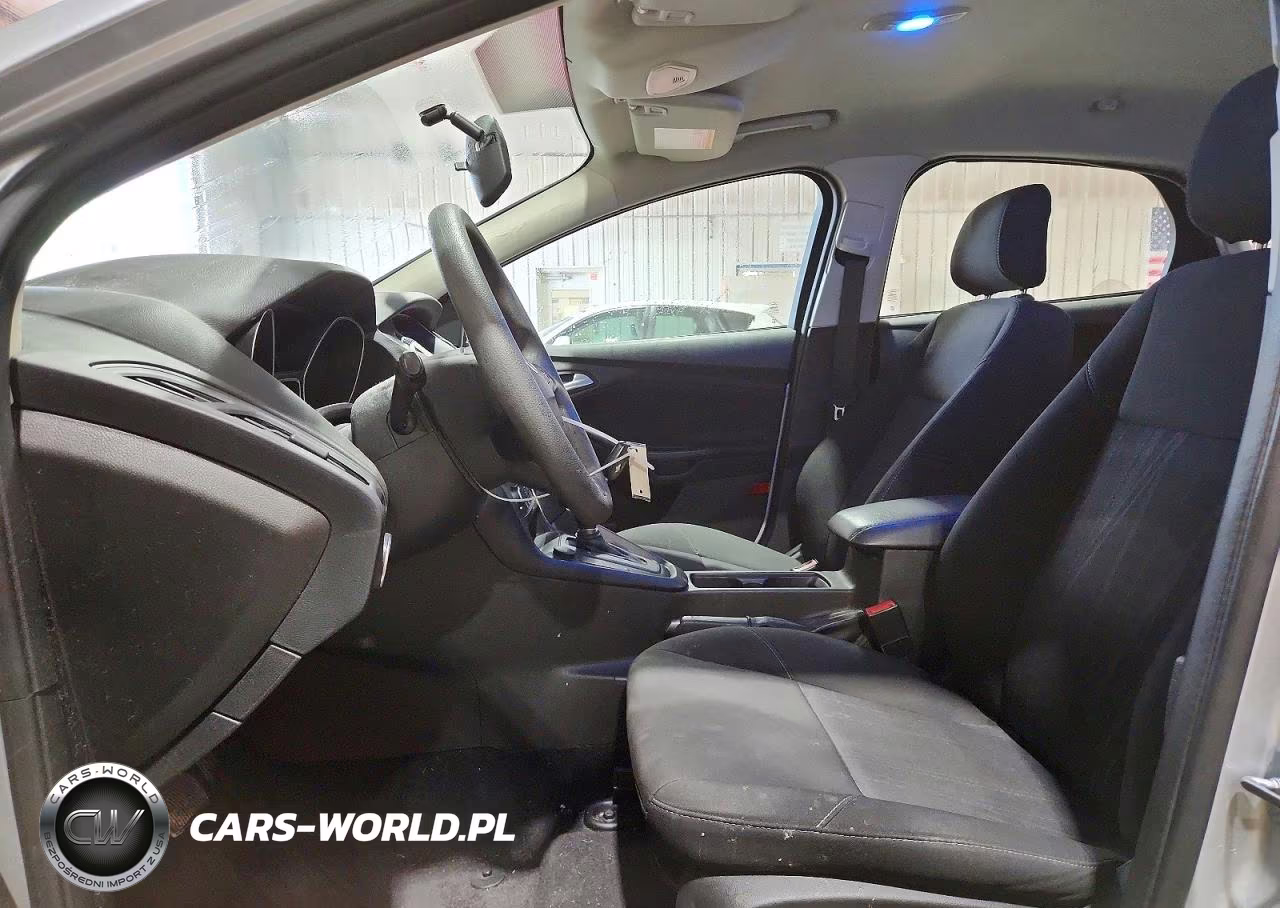 2018 Ford Focus Se VIN:1FADP3FE0JL329949 - 7
