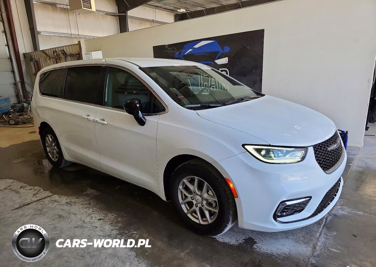 2026 Chrysler Pacifica Select VIN:2C4RC1BG1TR228453 - 4