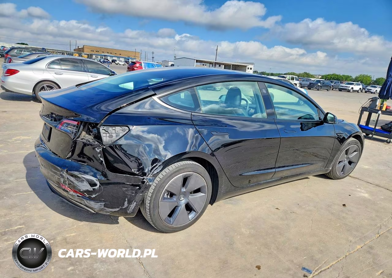 2023 Tesla Model 3 VIN:5YJ3E1EA0PF660220 - 3