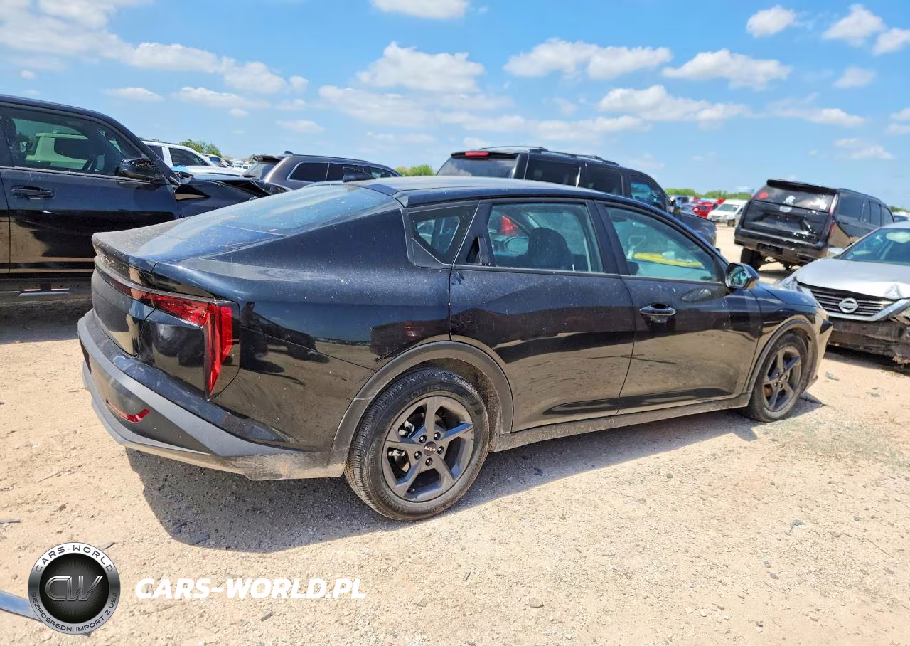 2025 Kia K4 Lxs VIN:3KPFT4DE7SE017984 - 3