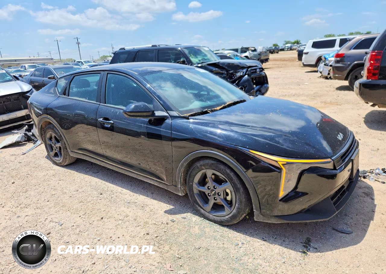2025 Kia K4 Lxs VIN:3KPFT4DE7SE017984 - 4