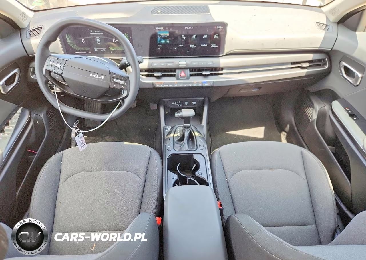 2025 Kia K4 Lxs VIN:3KPFT4DE7SE017984 - 8