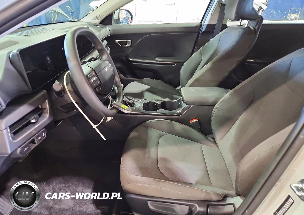 2026 Kia K4 Lxs VIN:3KPFT4DE9TE321013 - 7