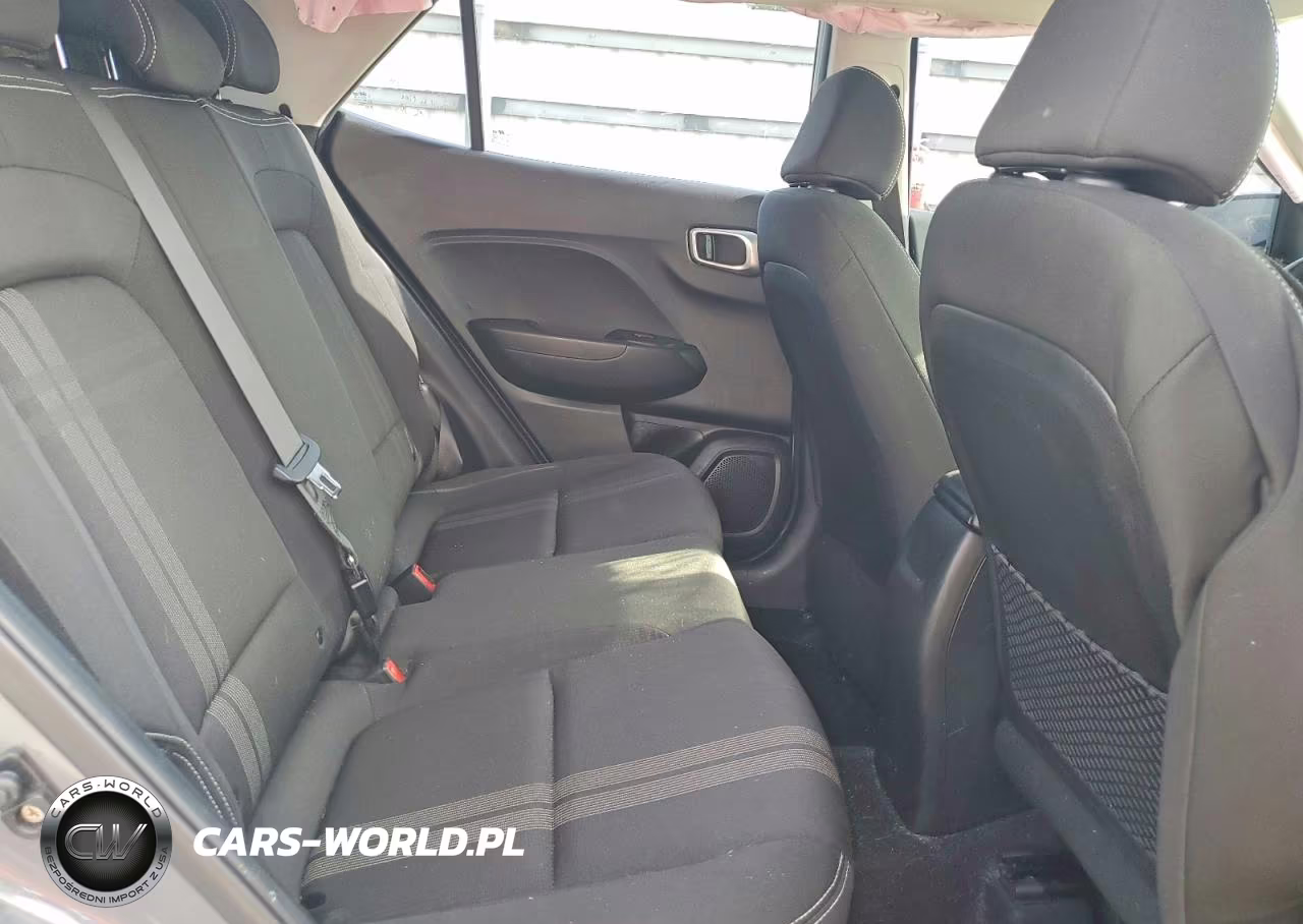 2021 Hyundai Venue Sel VIN:KMHRC8A34MU101915 - 11