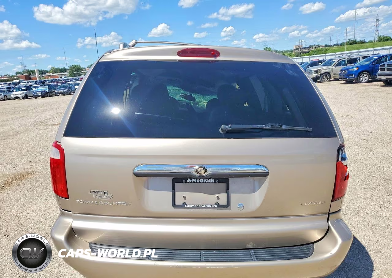 2003 Chrysler Town & Country Limited VIN:2C8GP64L43R347776 - 6