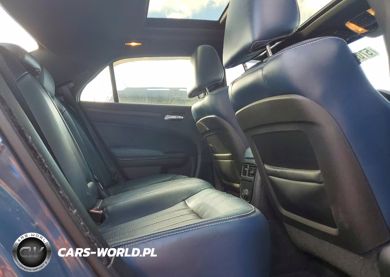 2014 Chrysler 300 S VIN:2C3CCAGG1EH273419 - 10