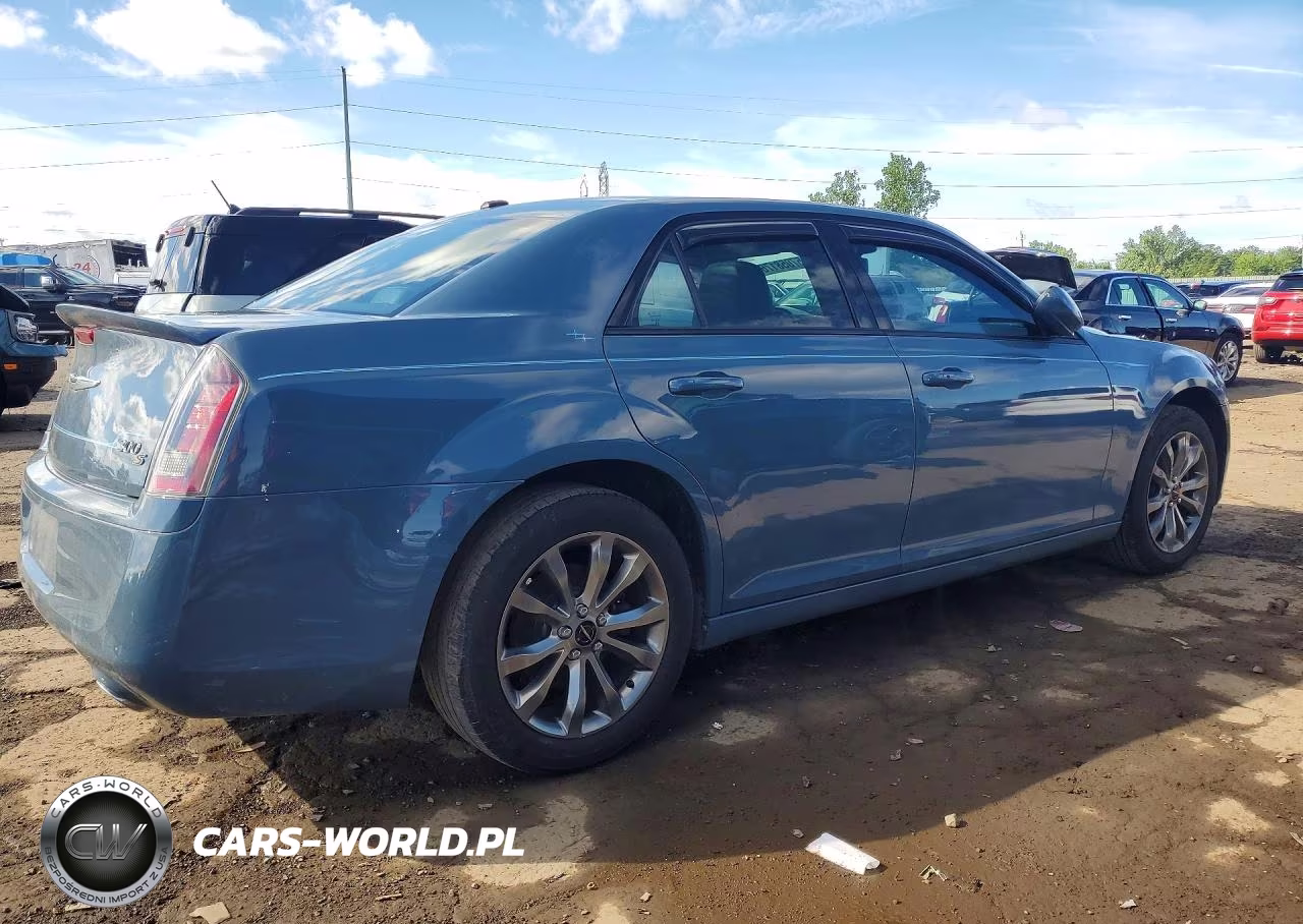 2014 Chrysler 300 S VIN:2C3CCAGG1EH273419 - 3