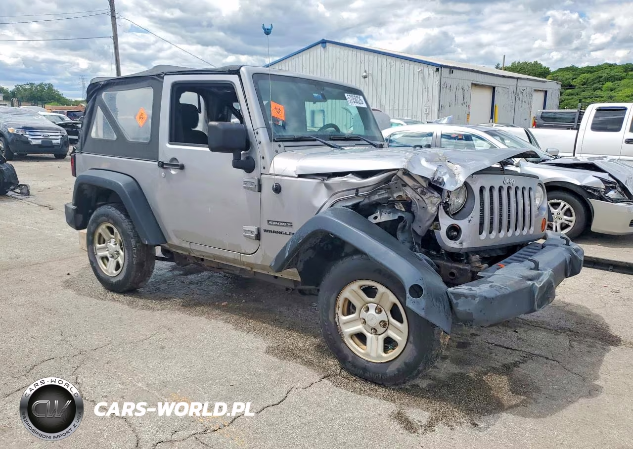 2013 Jeep Wrangler Sport VIN:1C4AJWAGXDL704324 - 4