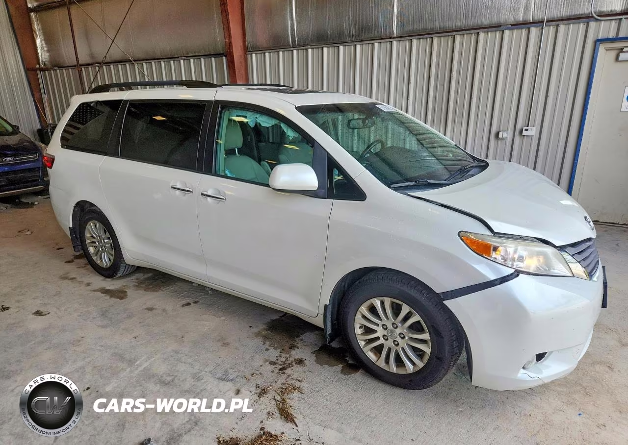 2017 Toyota Sienna Xle 8-Passenger VIN:5TDYZ3DC3HS874088 - 4