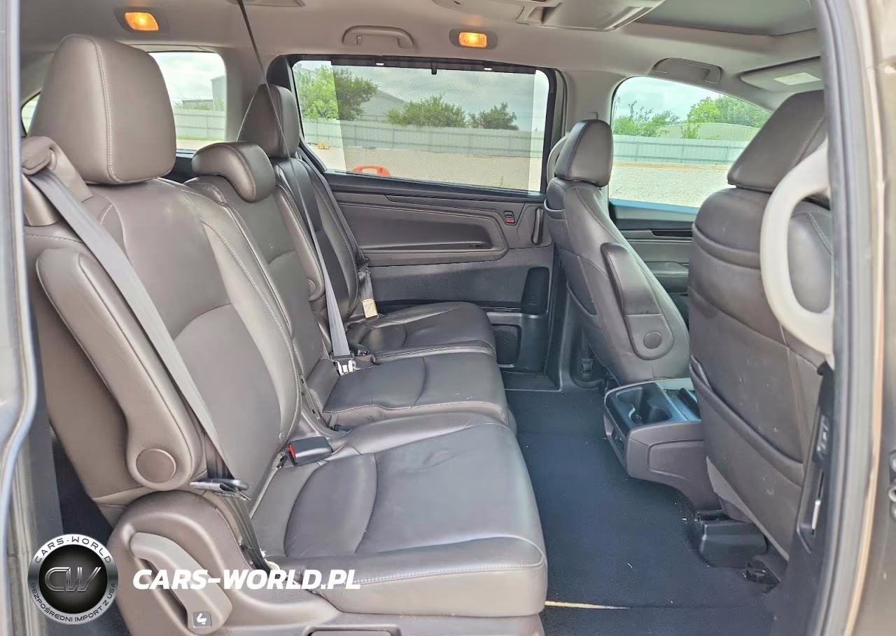2021 Honda Odyssey Touring VIN:5FNRL6H89MB030729 - 11